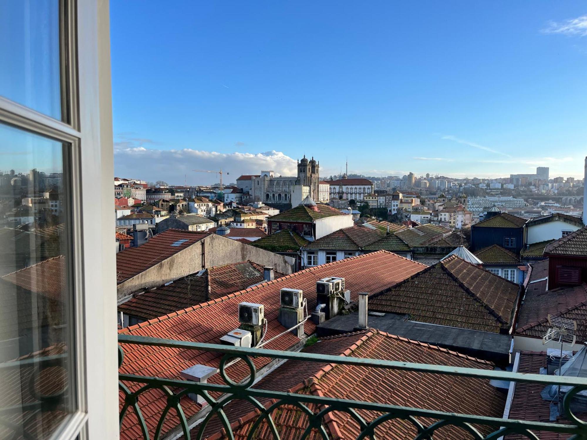 Clerigos Cinema Guesthouse, Porto
